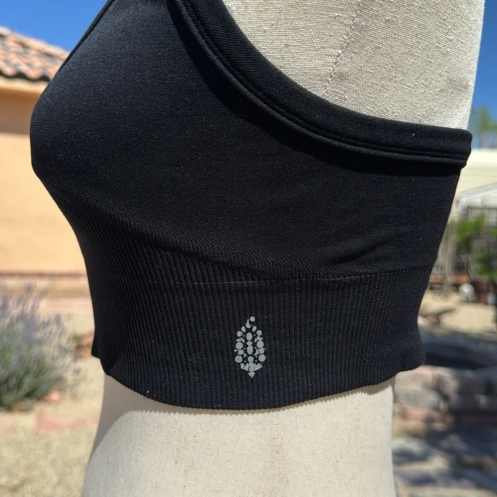 Free People Movement Seamless Halter Sports Bra Size M/L - Picture 6 of 7